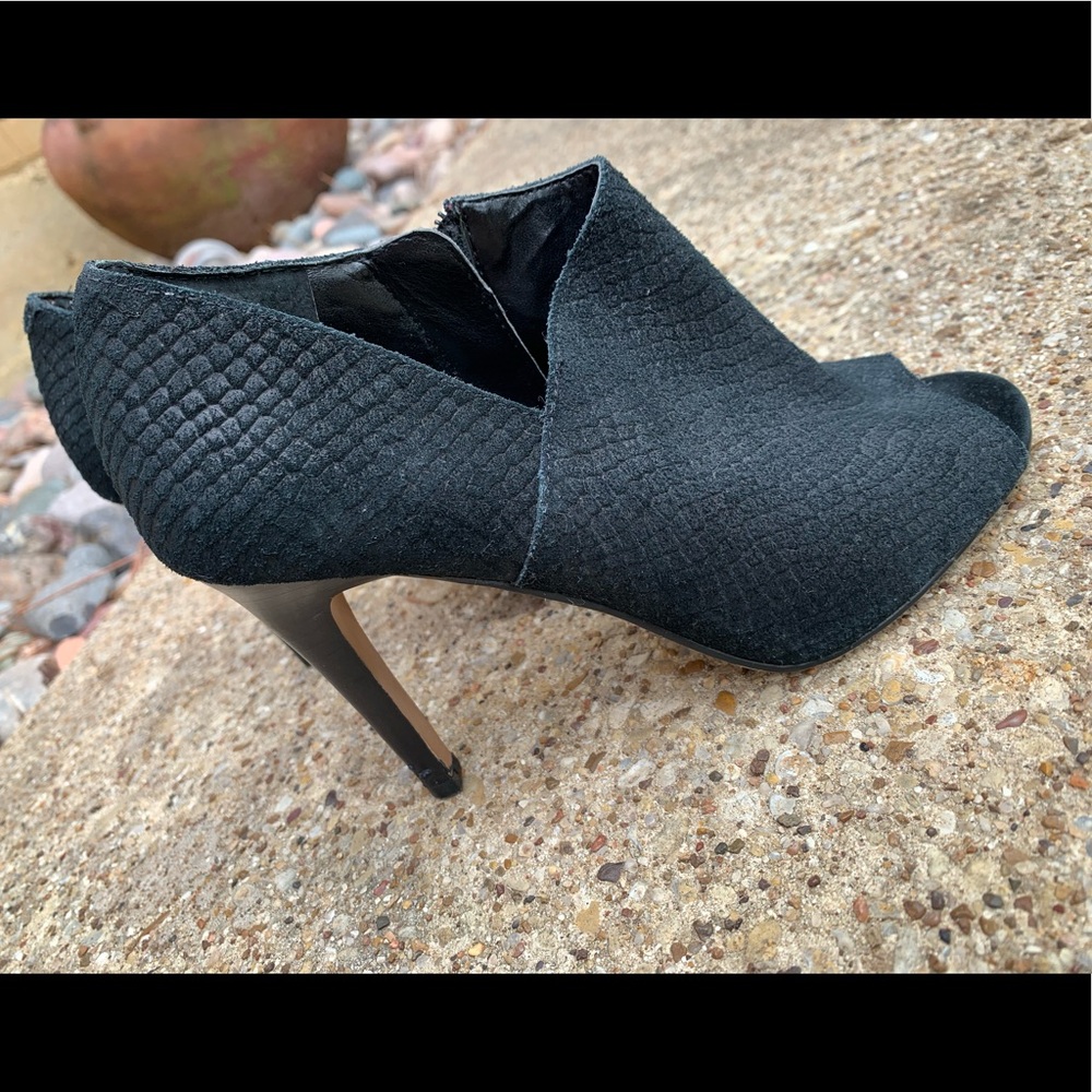 Black heeled booties